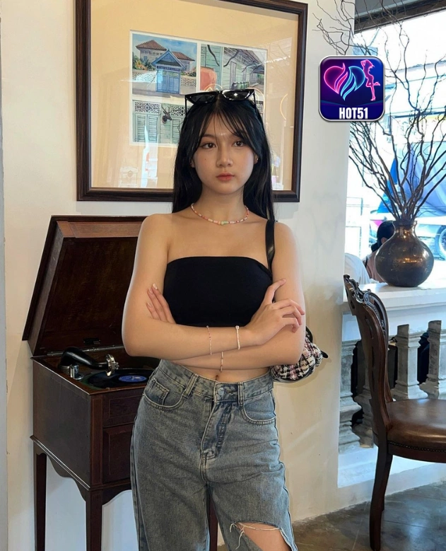 Vira Kartikasari HOT51 APK Terbaru 2025!